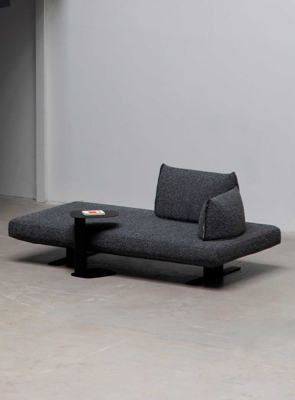 ALTER SOFA / FABRIC