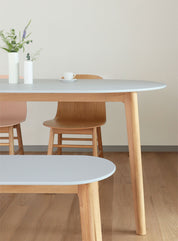 SIGNATURE OVAL TABLE