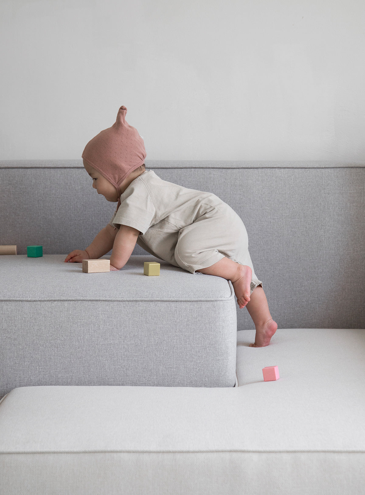 TIMELESS BABY SOFA