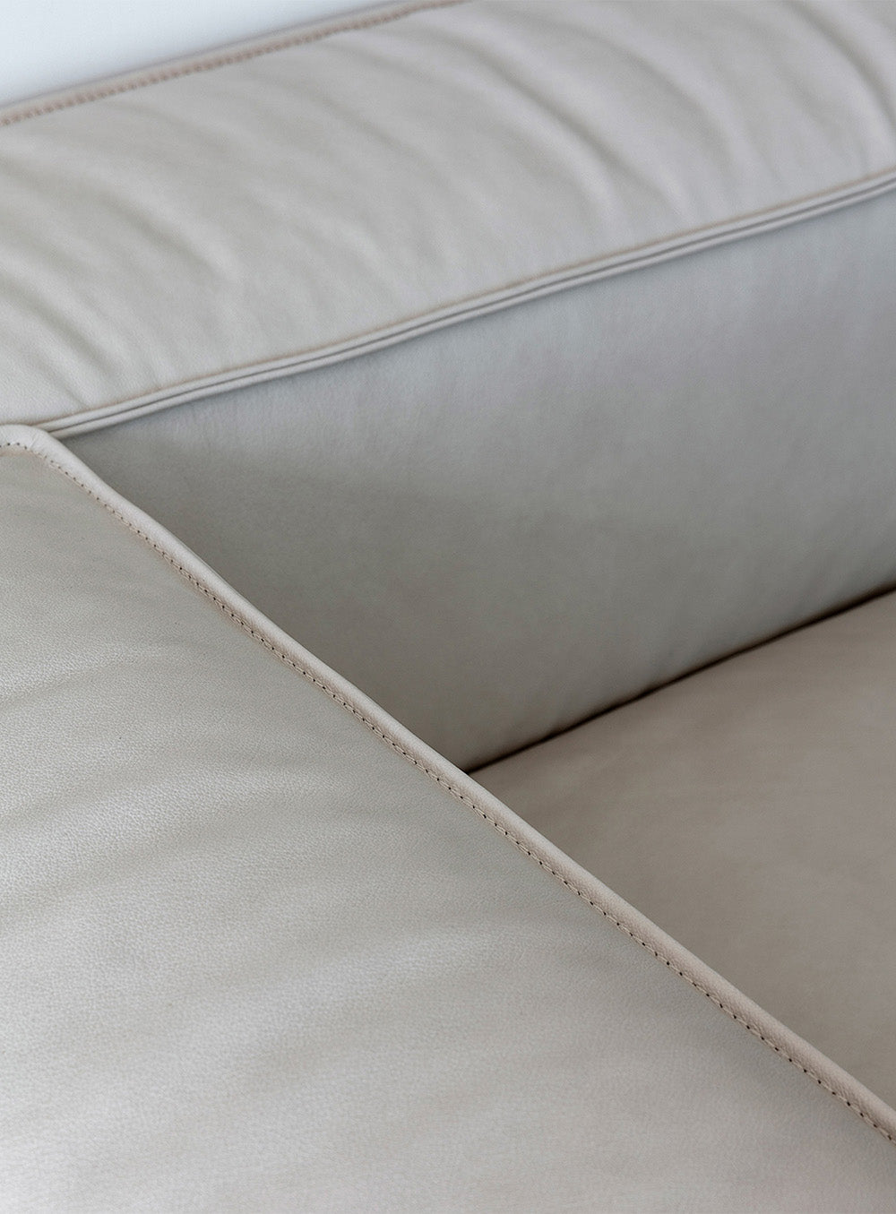 Leve Sofa - Leather