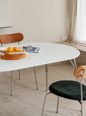 PROP OVAL TABLE - CLEAN TOUCH